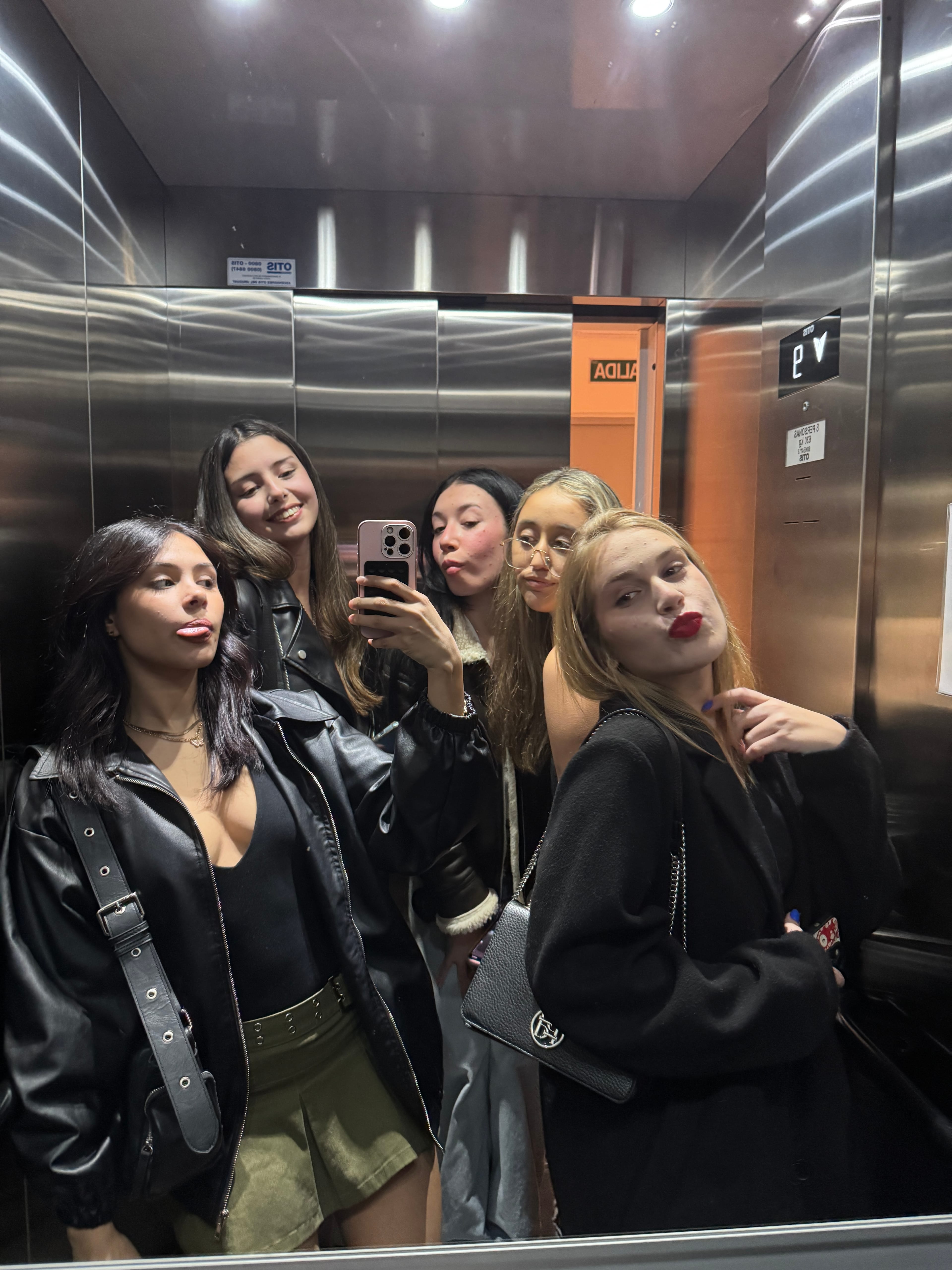 Juntada de chicas de TNYUT